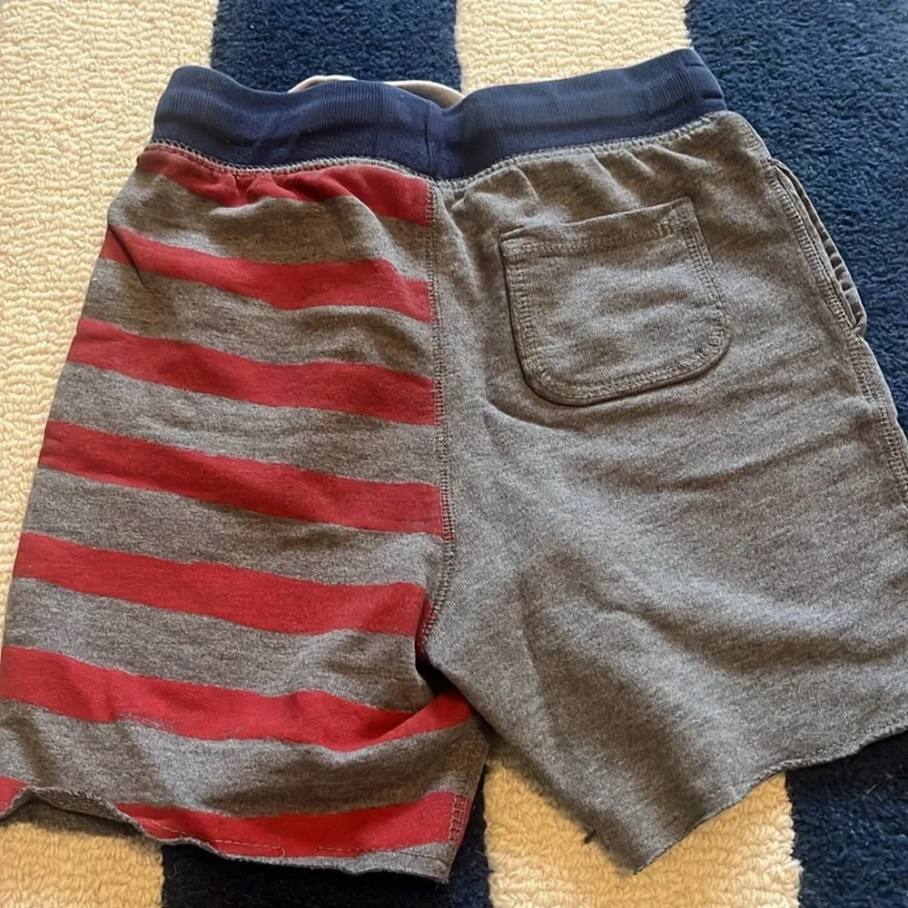 Osh kosh flag shorts